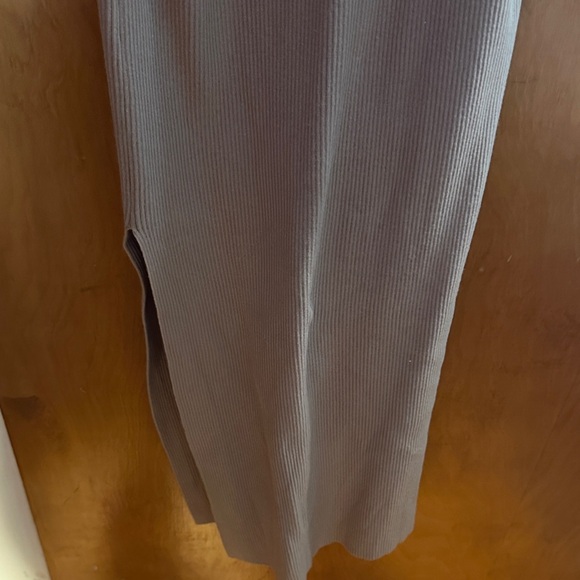 Aritzia Wilfred Bodycon light brown dress - Picture 12 of 12